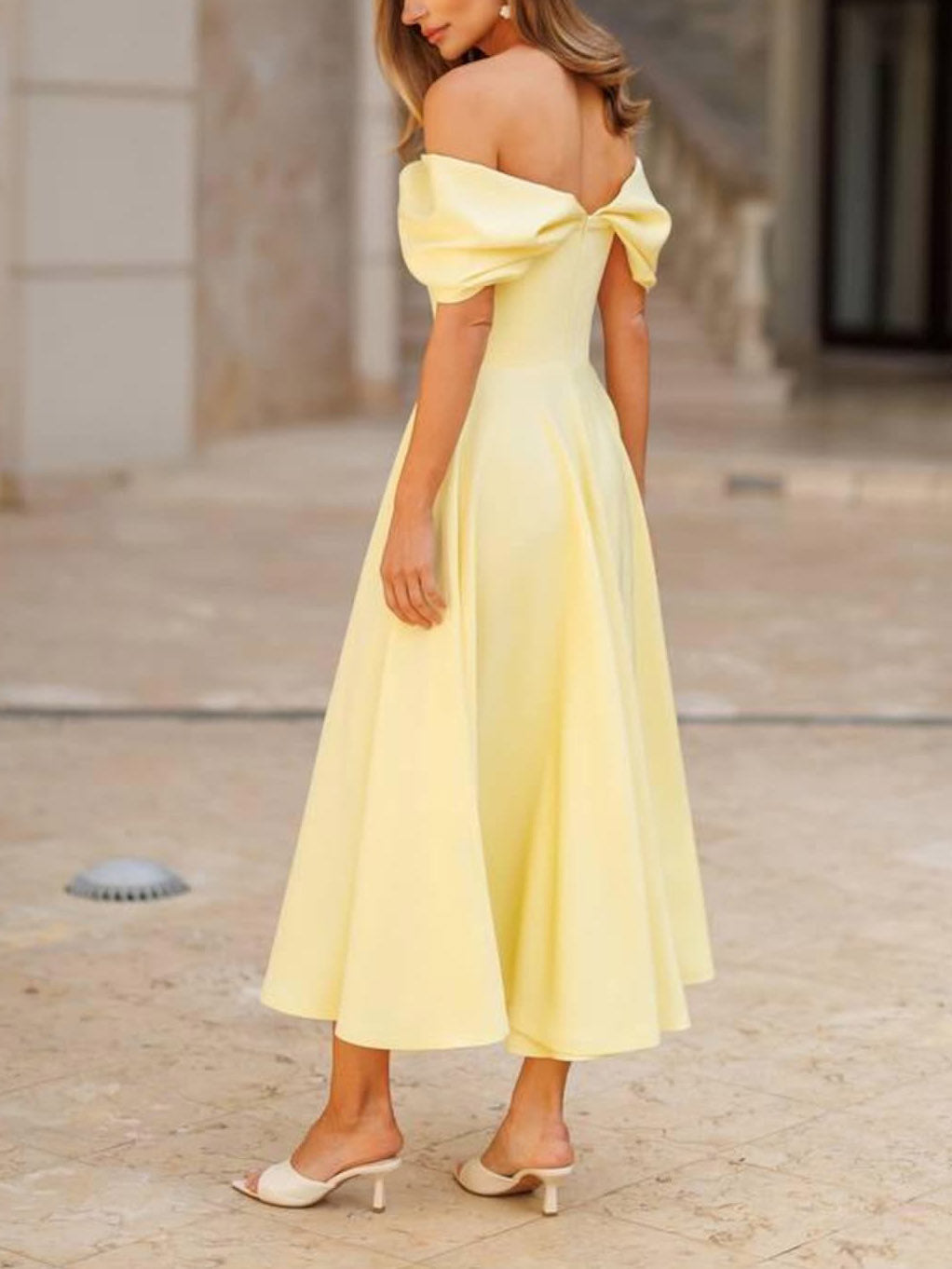 Candela | Vestido maxi elegante con hombros descubiertos y drapeado
