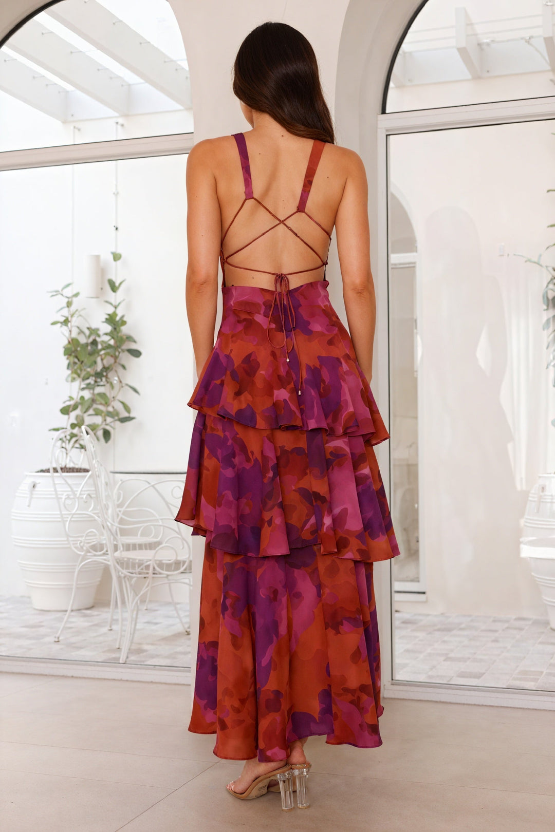 Vestido con Estampado Floral y Escote Profundo