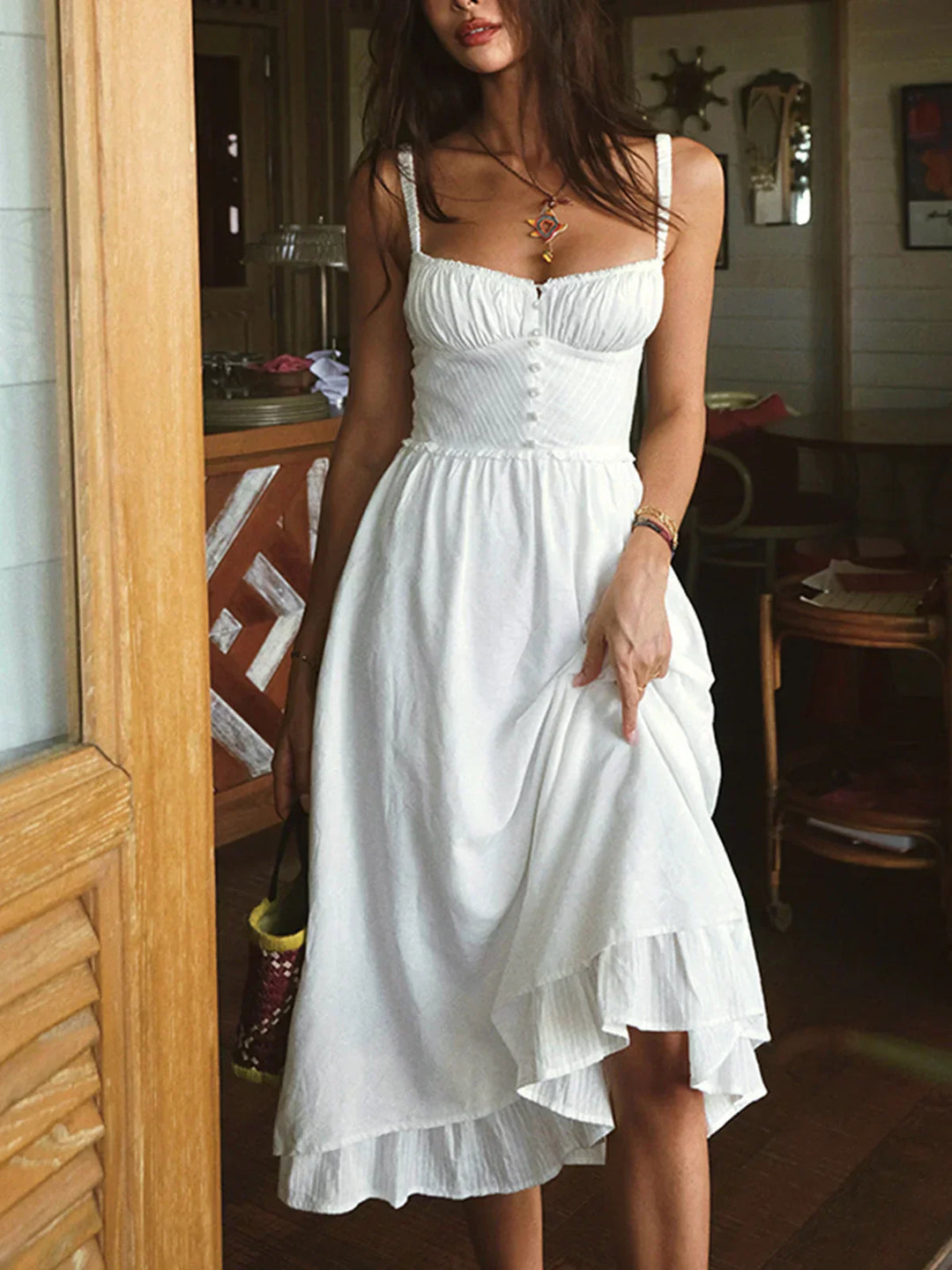 Iris |Vestido midi liso con tirantes y volante en el bajo